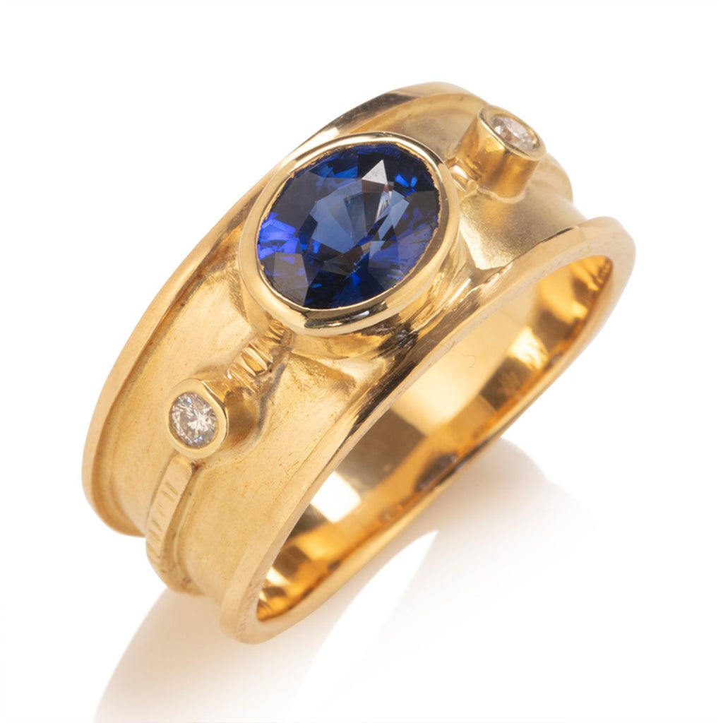 Chip Center Ring with Ceylon Sapphire